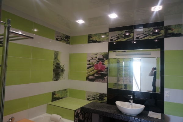 Натяжные потолки с подсветкой