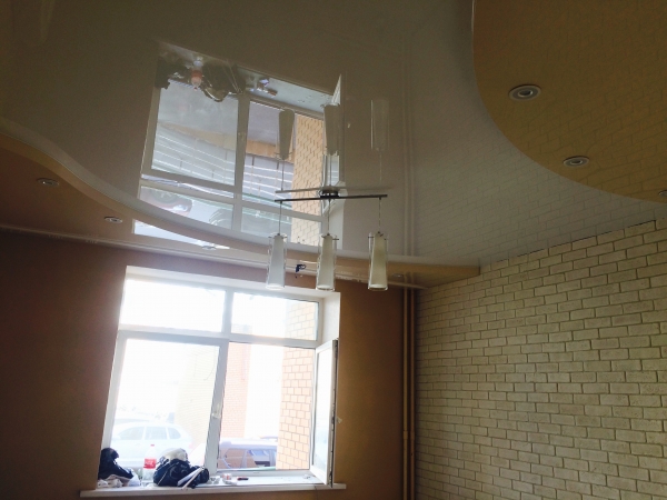 Многоуровневые натяжные потолки в Барнауле