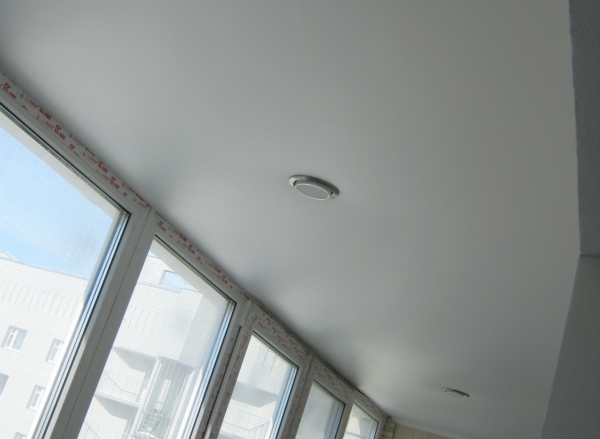 Натяжные потолки в Павловске