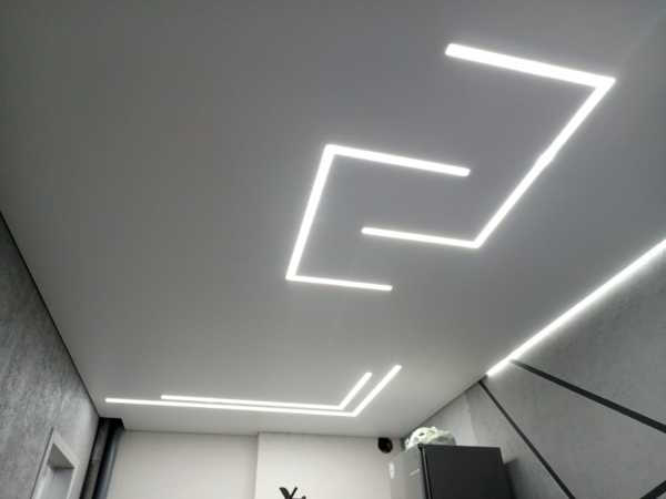 Фото матового потолка на кухне