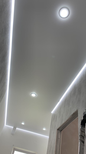 Парящий в прихожей